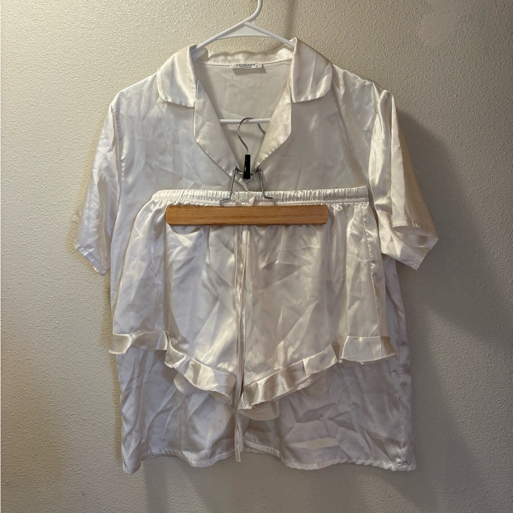 Luxurious Satin Sleepwear Set in White